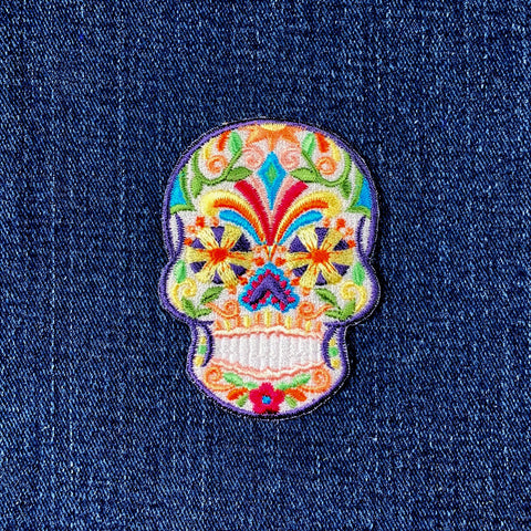 Sugar Skull Applique Patch - Embroidered Día De Los Muertos Halloween Badge 2.75" (Iron On, White/Yellow)