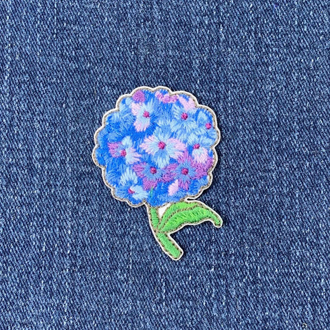 Hydrangea Applique Patch - Embroidered Flower Gardening Badge 1.75" (Iron On)