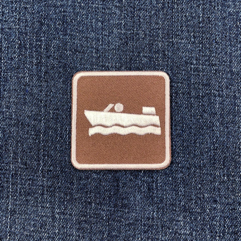 Motorboat Patch - Embroidered Speedboat Fishing & Ski Boat Lake Sign Badge 2" (Iron On)