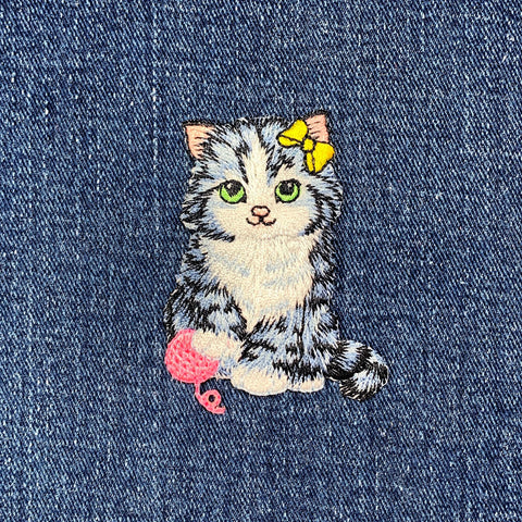 Cat & Yarn Applique Patch - Embroidered Kitten Pet Animal Badge 2-3/8" (Iron on)
